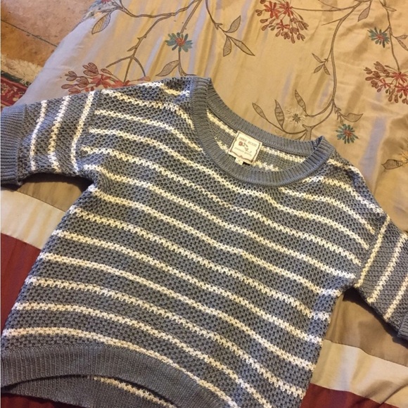 Pink rose sweater - Picture 2 of 3